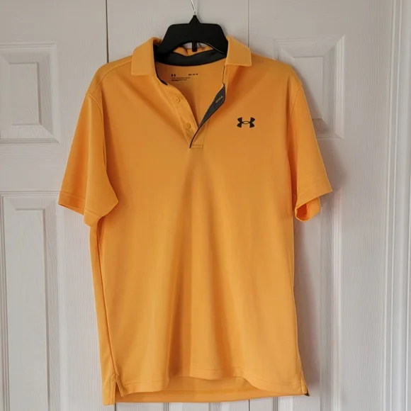 NWOT Men's Loose Under Armour Medium Polo - Picture 2 of 3